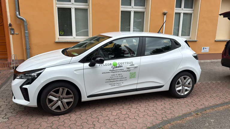 Fahrzeugbeschriftung für Pflegepunkt Cottbus